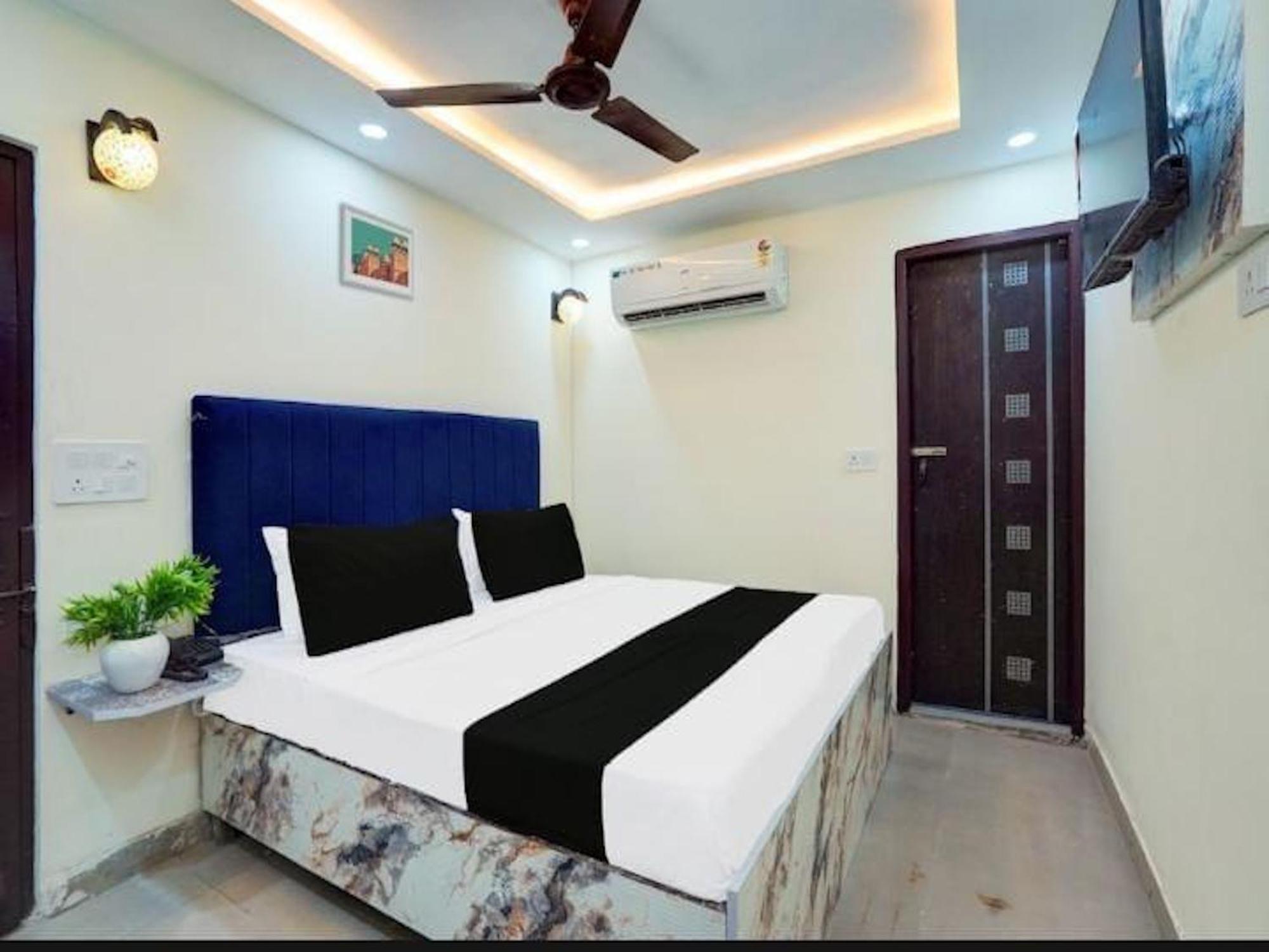 Hotel City Palace New Delhi Exterior photo
