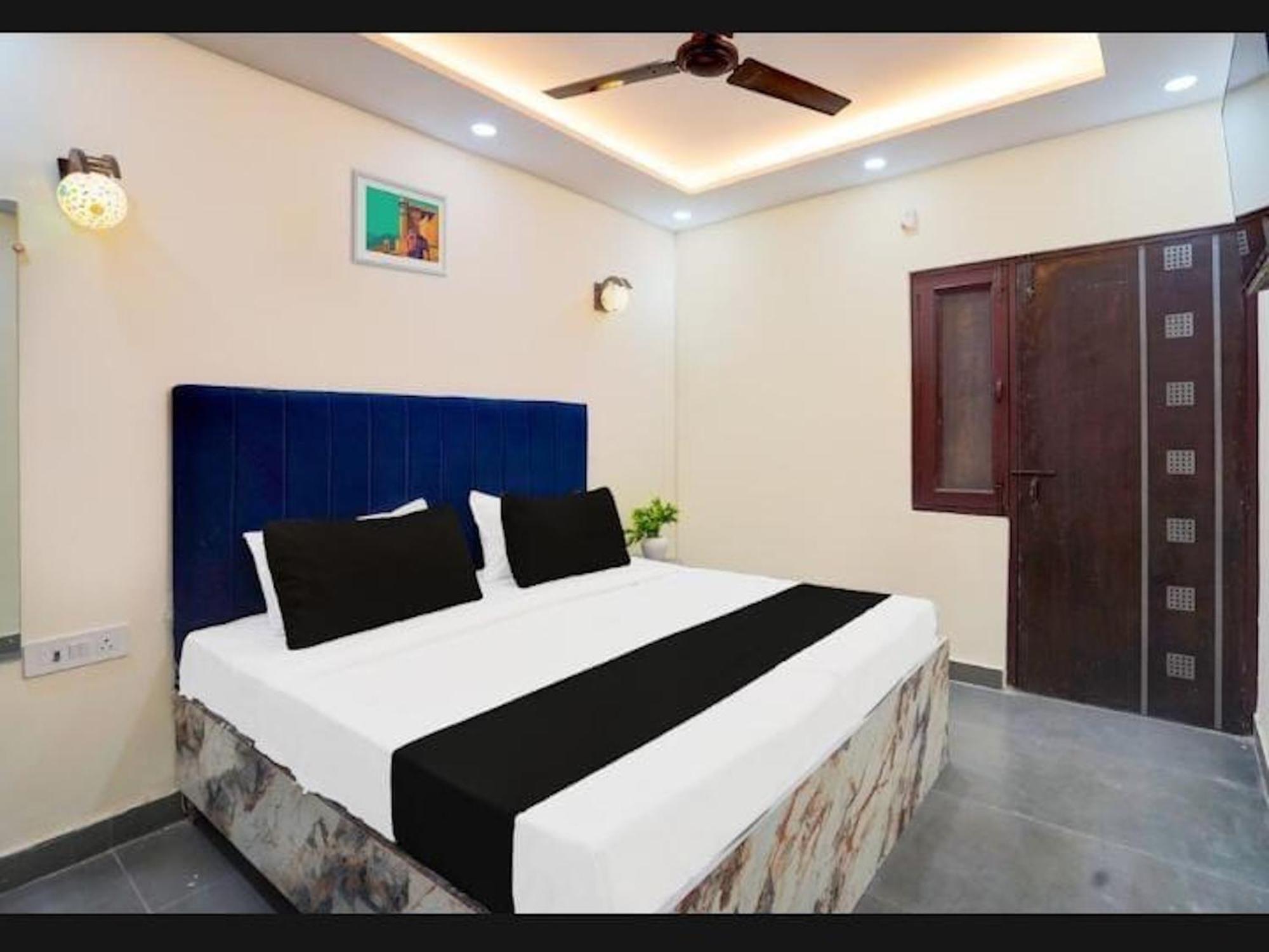 Hotel City Palace New Delhi Exterior photo