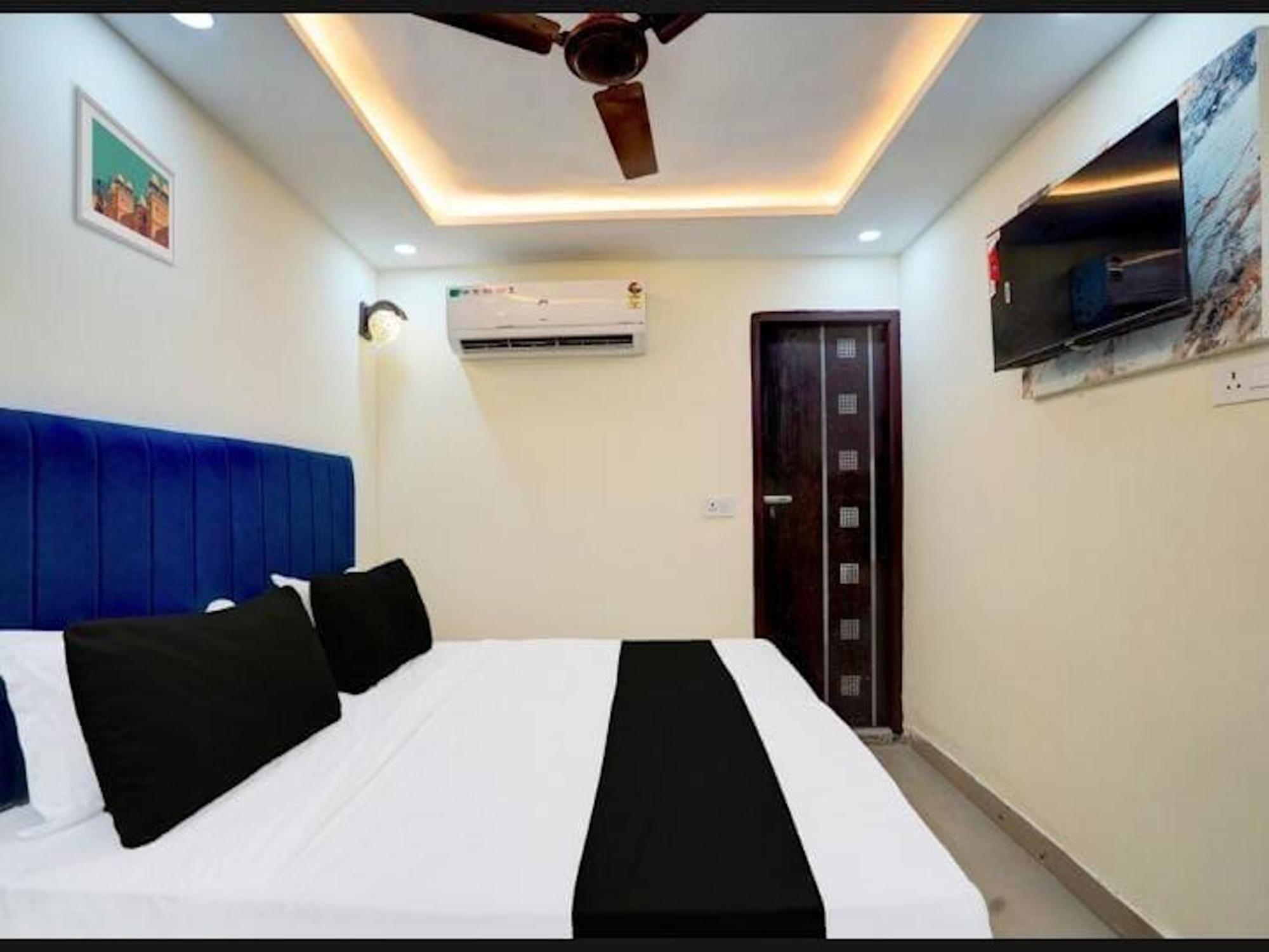 Hotel City Palace New Delhi Exterior photo