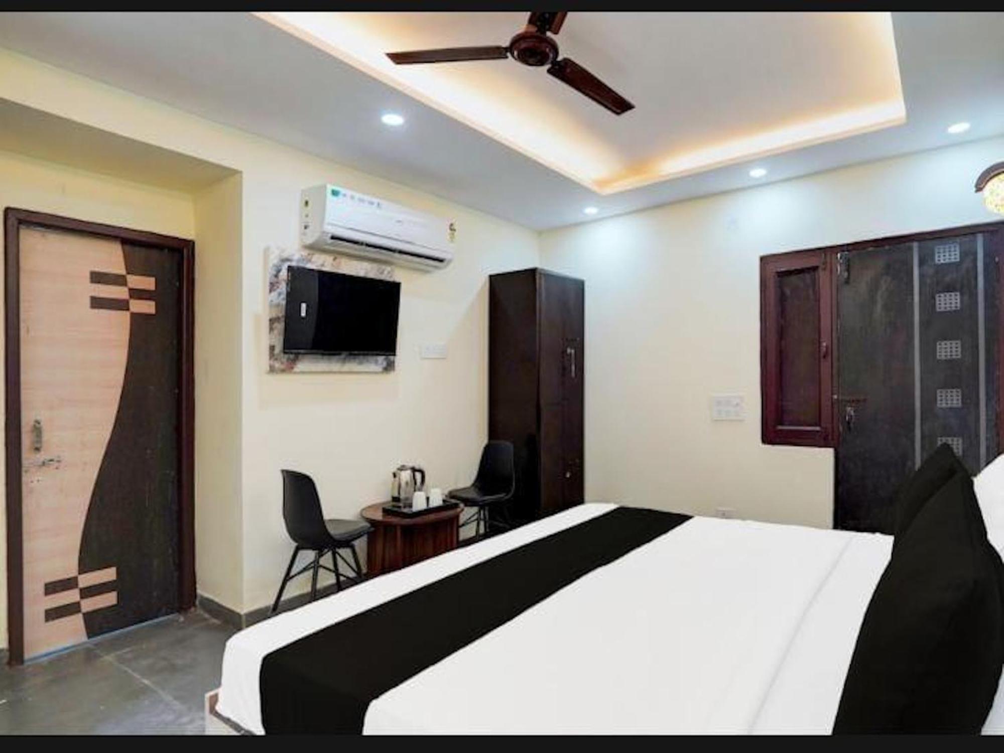 Hotel City Palace New Delhi Exterior photo