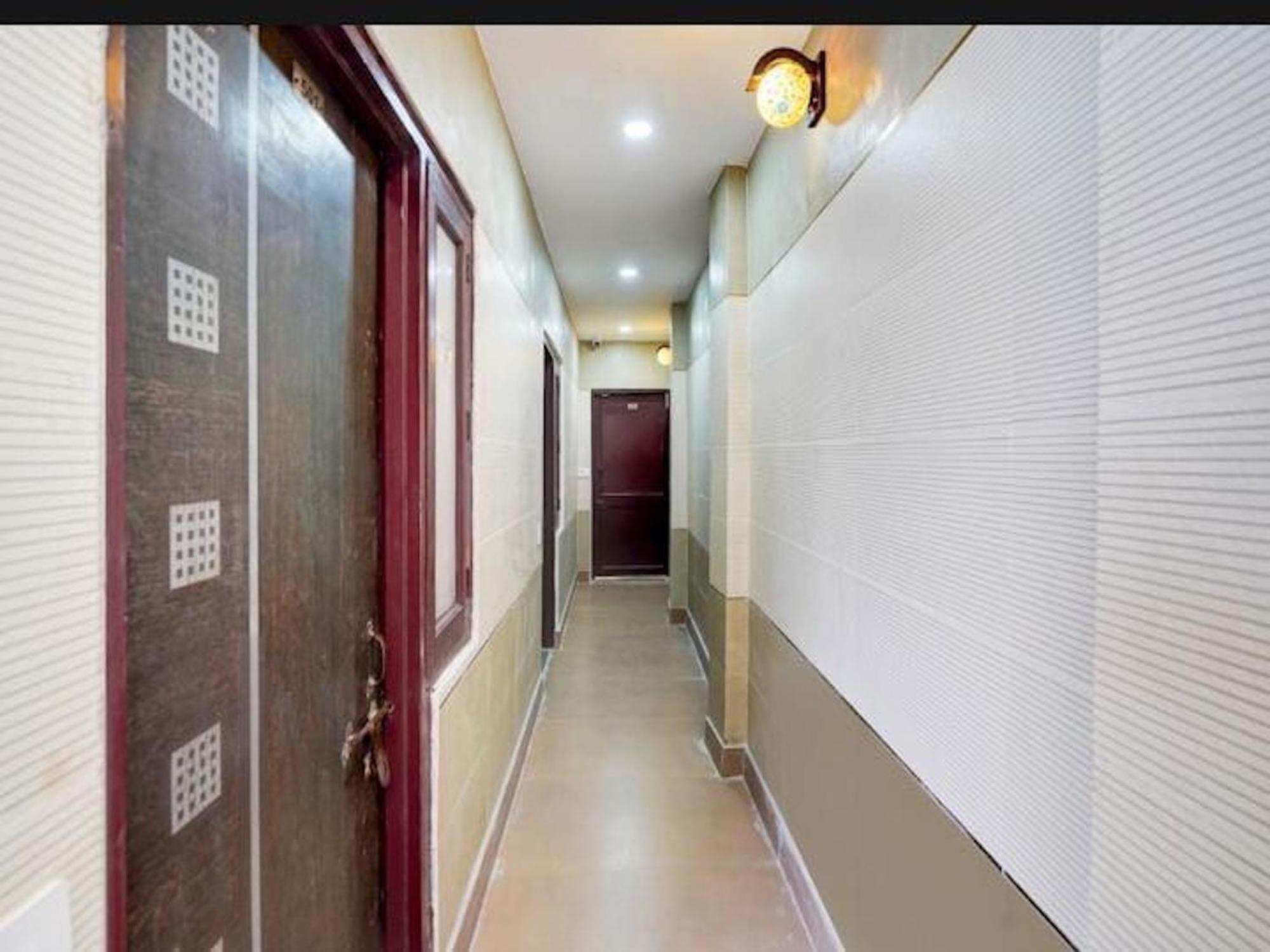 Hotel City Palace New Delhi Exterior photo